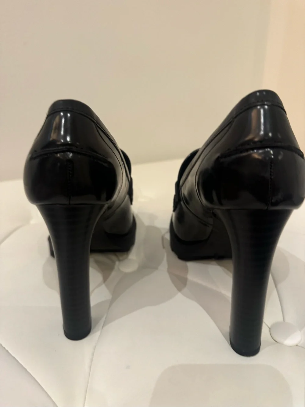 Karl Lagerfeld Black Leather Loafers with Gold Plate